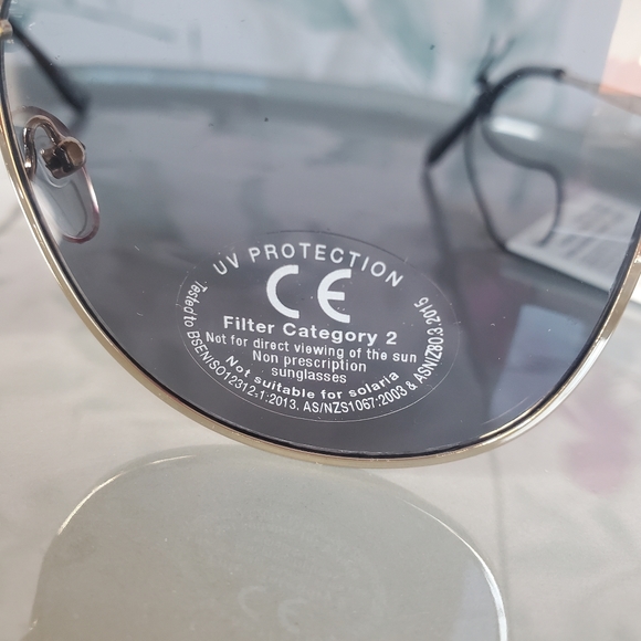 ASOS DESIGN | Metal Square Round Sunglasses w/ Smoke Lens in Gold NWT - Picture 5 of 10